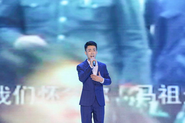 1559962523504079644.jpg 你是光.jpg