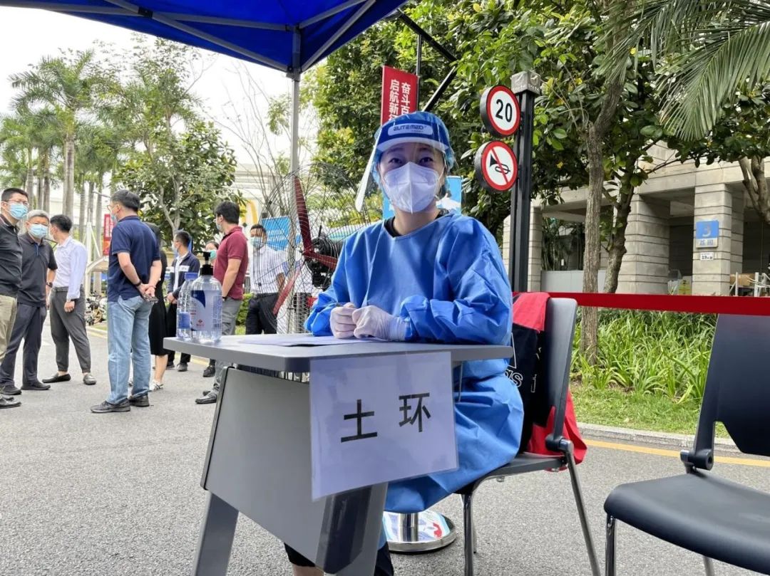 1672216931456019254.jpeg 疫情防控期间,为迎接学生返校值班.jpeg