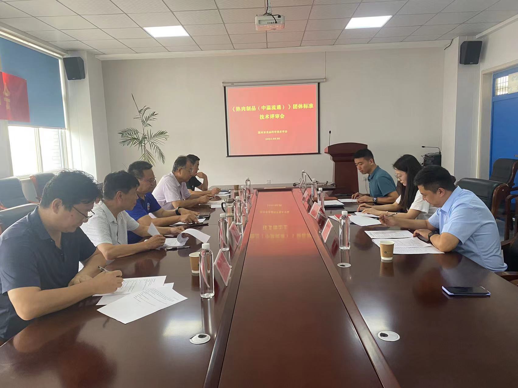 999448a38d6e18b535f039d7b7af4d2.jpg 999448a38d6e18b535f039d7b7af4d2.jpg